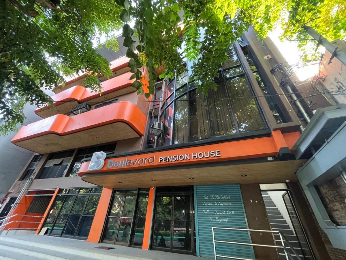 Oyo 982 Boulevard House Cebu