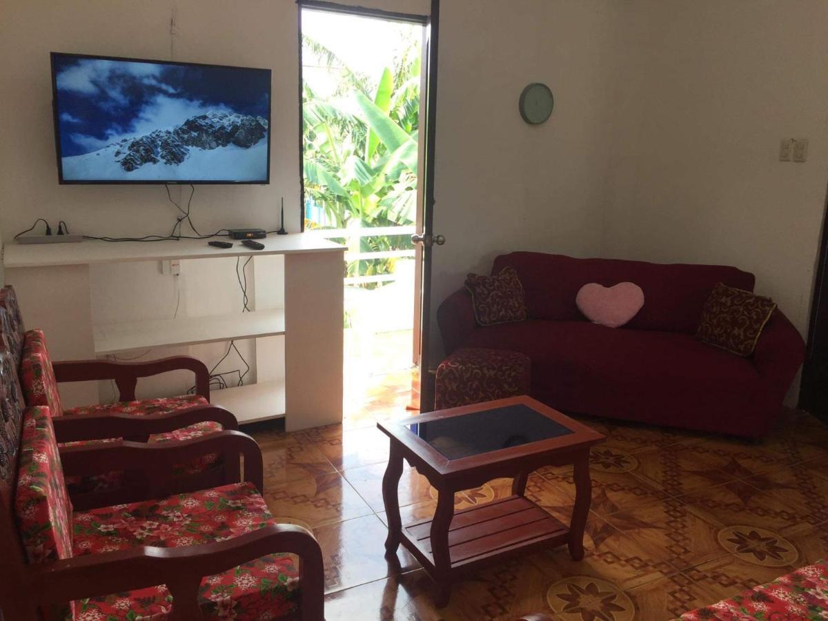 3 Bedrooms Split House 2nd Floor-wifi Cebu