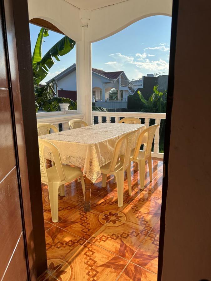 3 Bedrooms Split House 2nd Floor-wifi *
