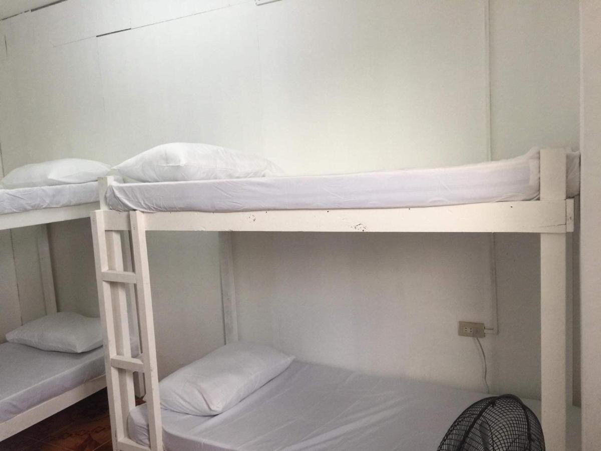 3 Bedrooms Split House 2nd Floor-wifi *