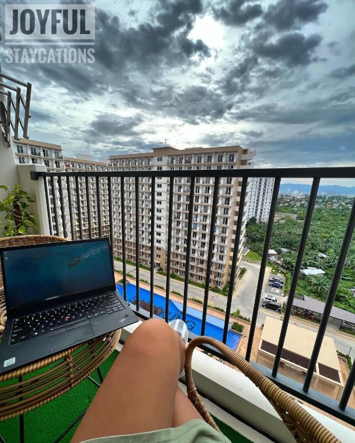 With Resort-like Living, Everyday *