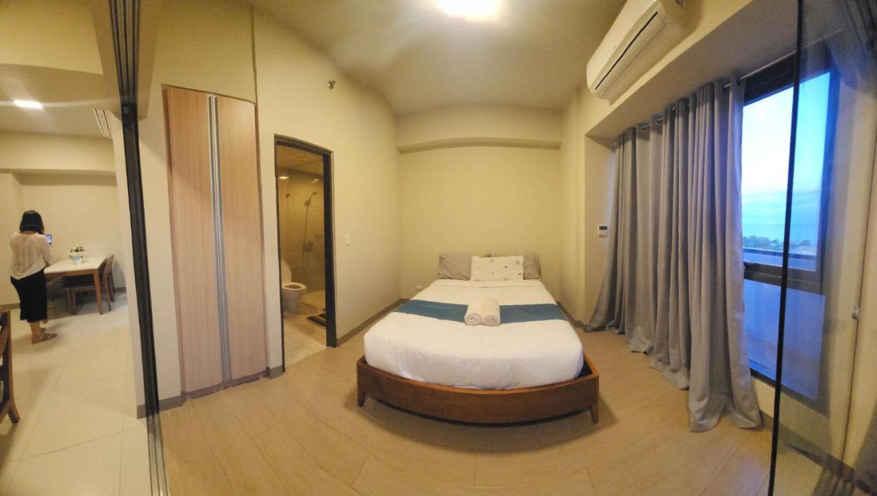 Mactan Newtown By Ejb * Punta Engano (Mactan)