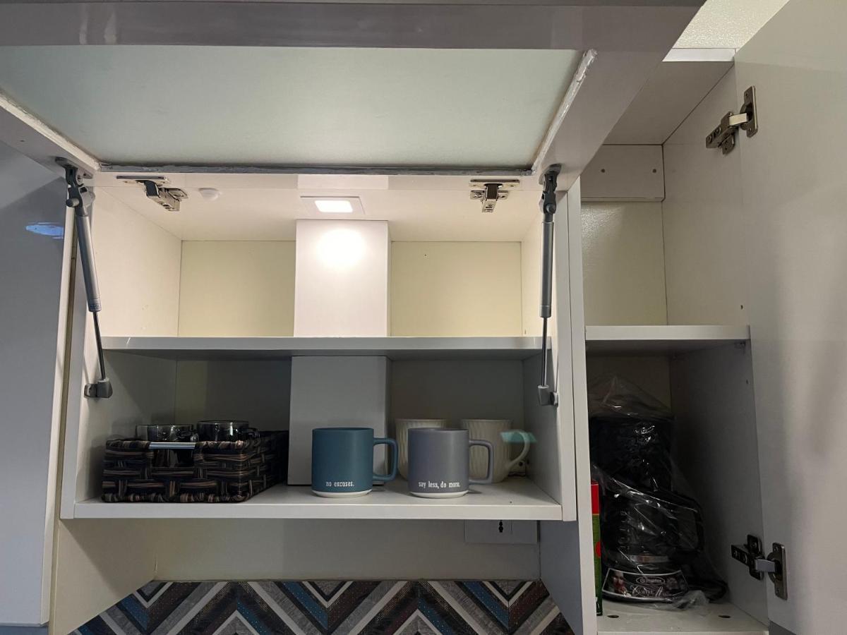 Aparthotel Aesthetic Functional Minimalist Space Sunvida Tower Sv1716 Cebu