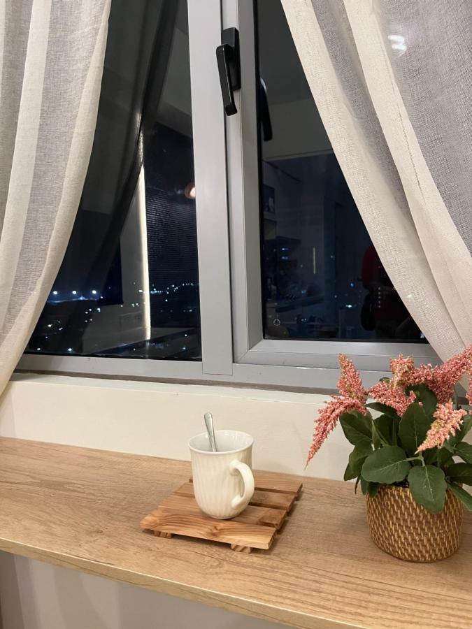 Aesthetic Functional Minimalist Space Sunvida Tower Sv1716 * Cebu