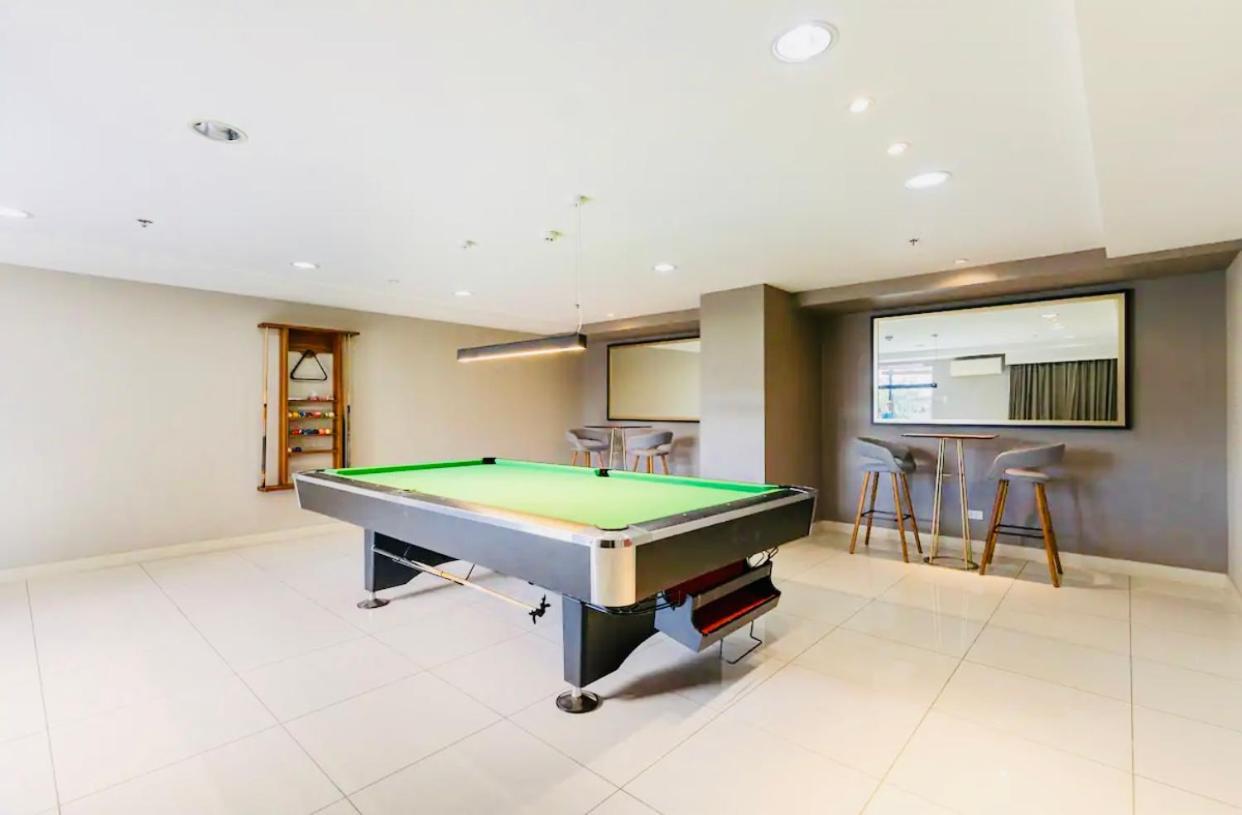 Aparthotel Retreat In The Heart Of The City