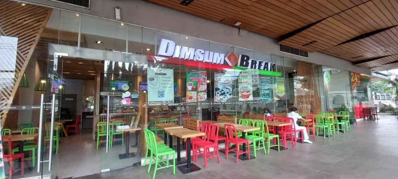 Group-friendly With Mall Access *