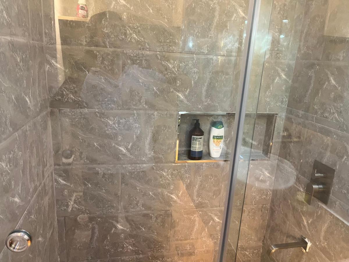 Aparthotel Aesthetic Functional Minimalist Space Sunvida Tower Sv1716 Cebu