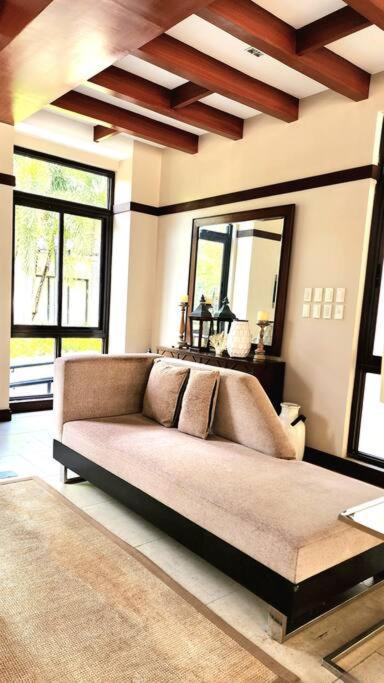 Neroki's Crib Cozy & Luxurious Staycation! Apartamento Cebu