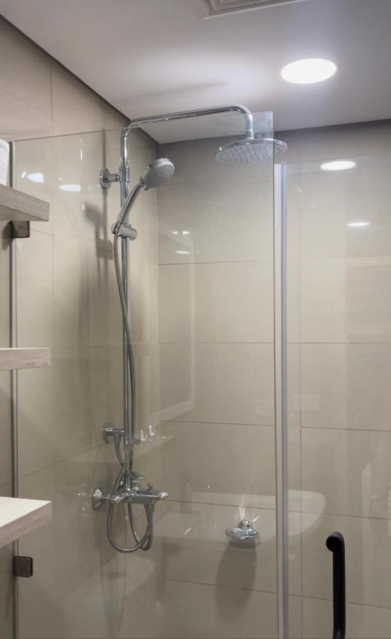 38 Park Avenue Right In The Heart Of It Park Cebu, 55 Inches Tv, Wifi Tabok