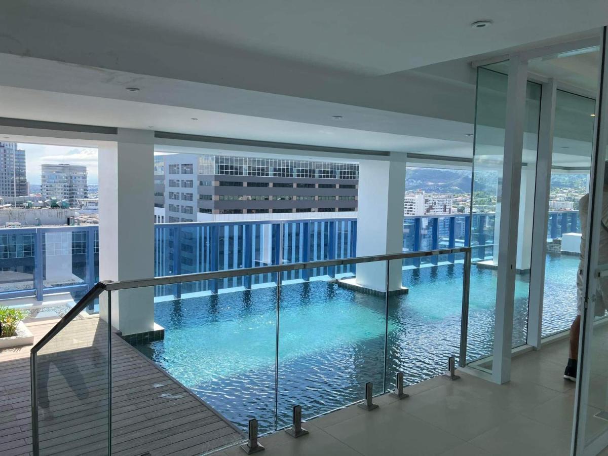 38 Park Avenue Right In The Heart Of It Park Cebu, 55 Inches Tv, Wifi * Tabok