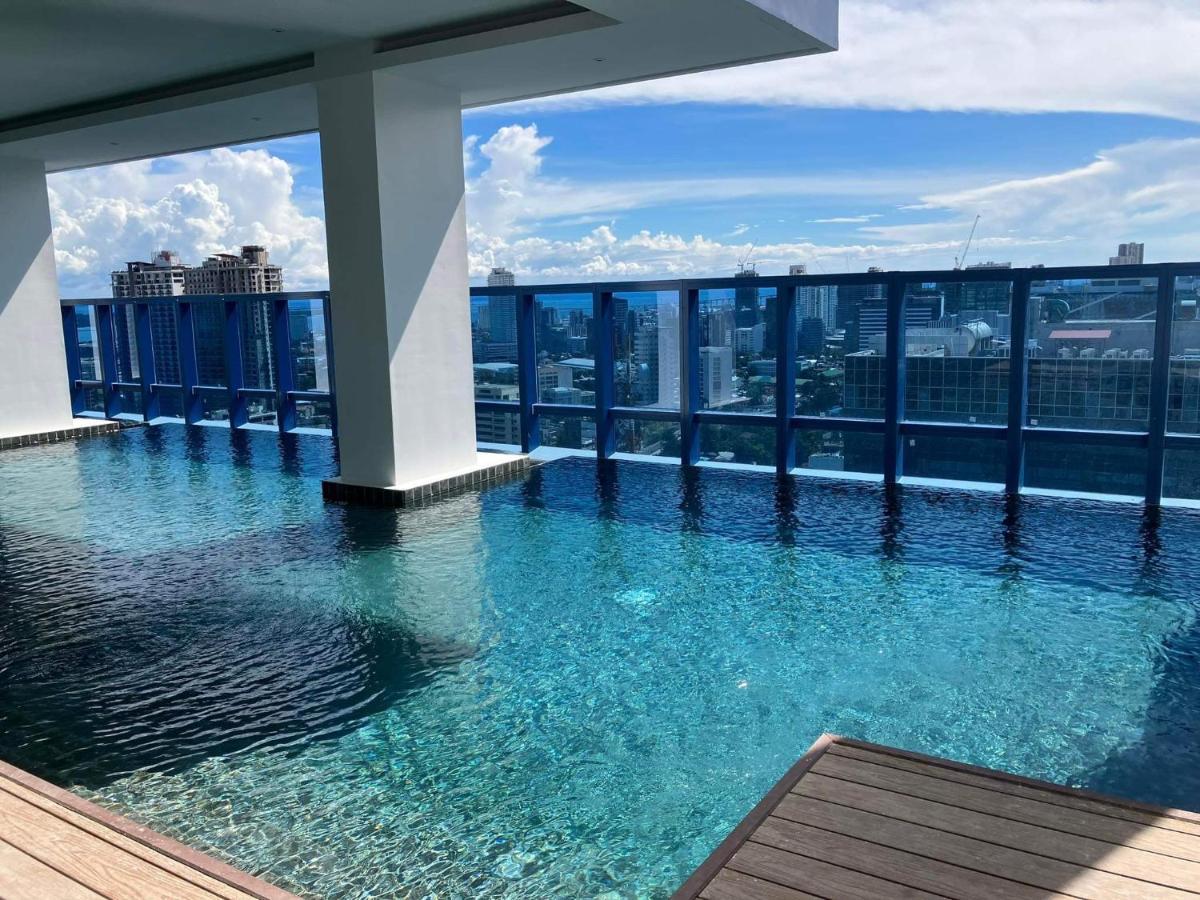 38 Park Avenue Right In The Heart Of It Park Cebu, 55 Inches Tv, Wifi *