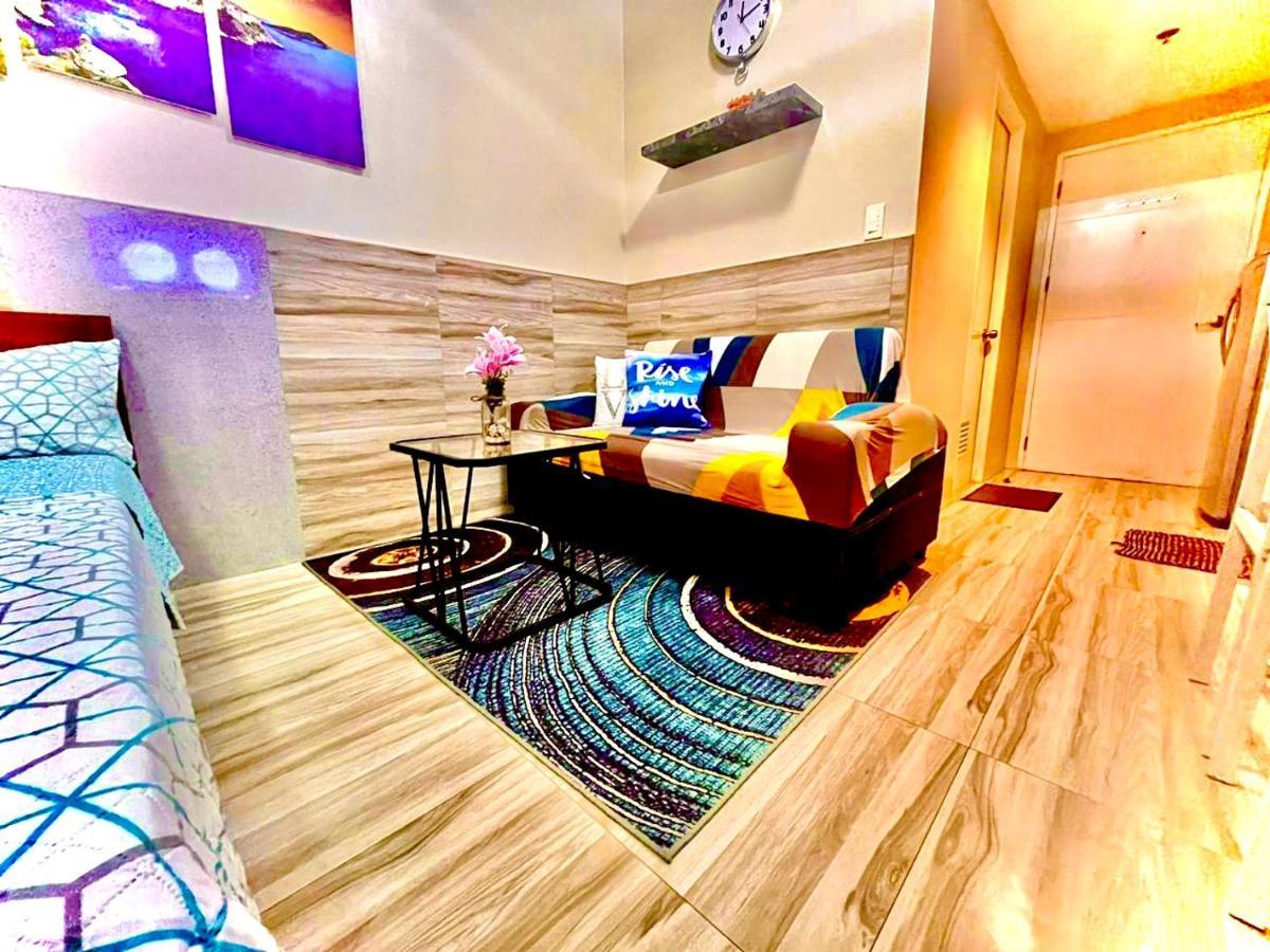 Bed & Breakfast Across Sm Sunvida Tower Unit
