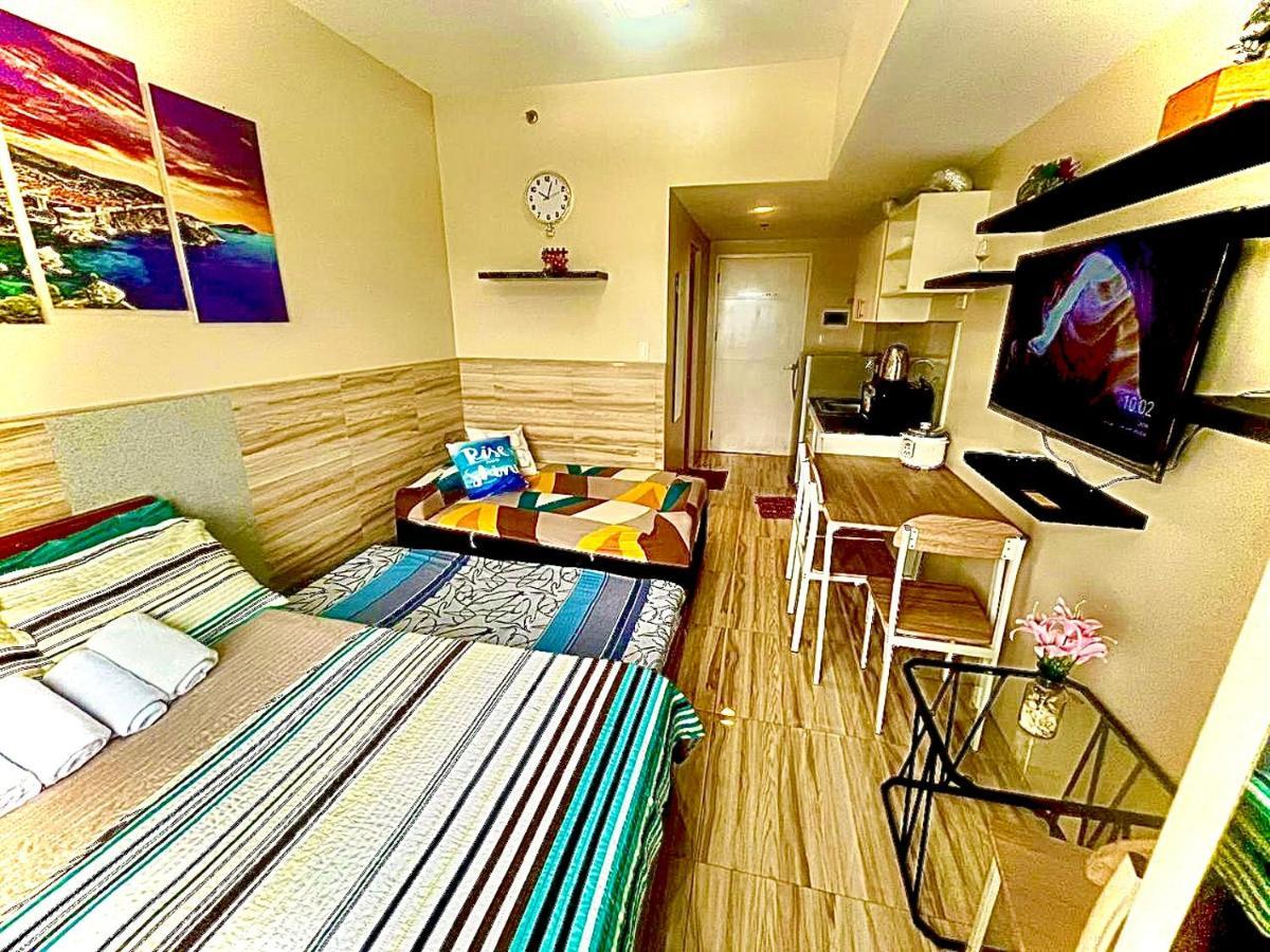 Across Sm Sunvida Tower Unit Bed & Breakfast Cebu