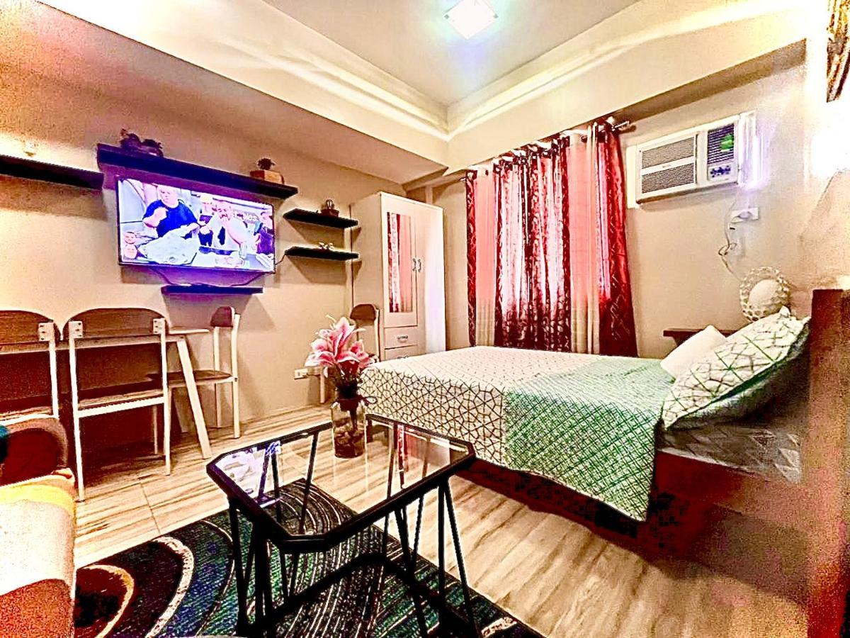 Across Sm Sunvida Tower Unit Bed & Breakfast *