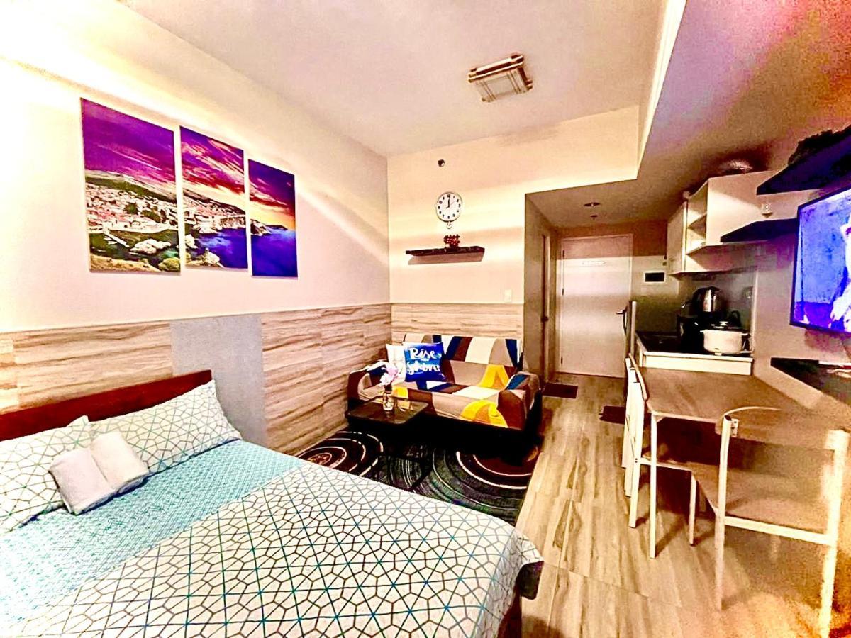 Bed & Breakfast Across Sm Sunvida Tower Unit *