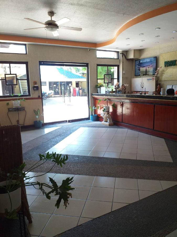 Mactan Airport Hilltop 3* Lapu-Lapu City