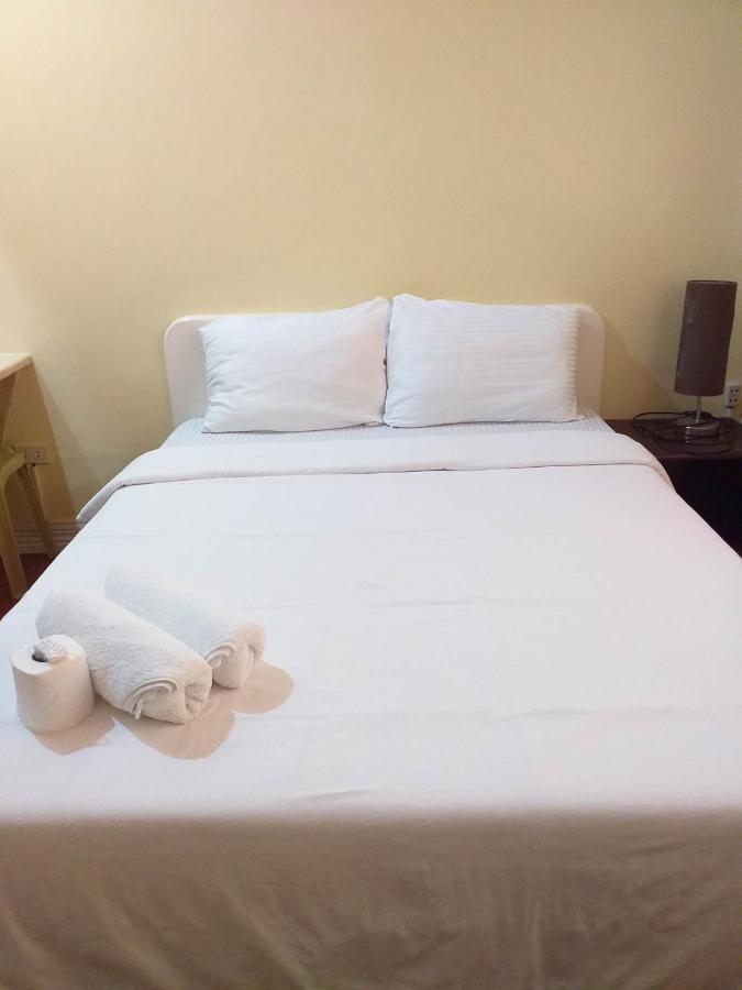 Hotel Mactan Airport Hilltop 3*