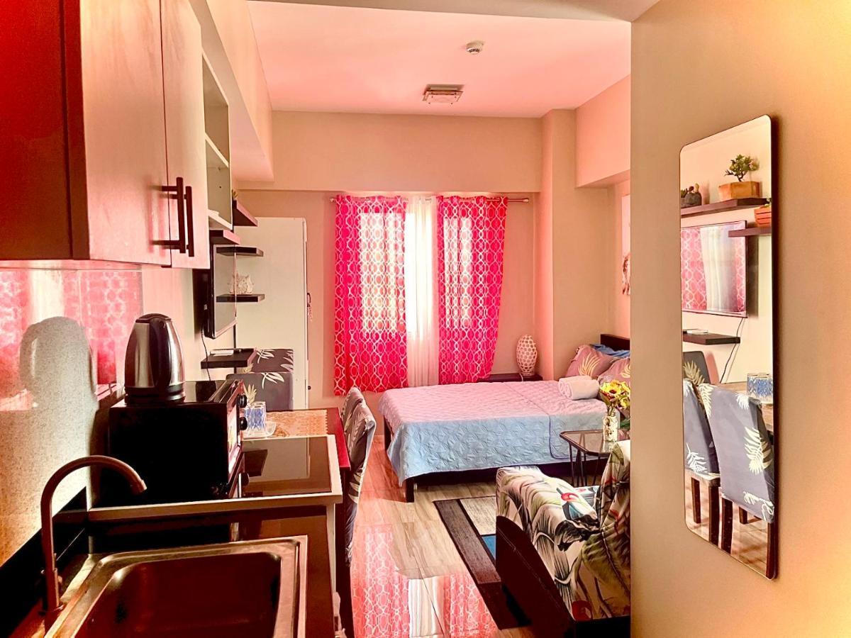 Across Sm Sunvida Tower Unit Bed & Breakfast Cebu