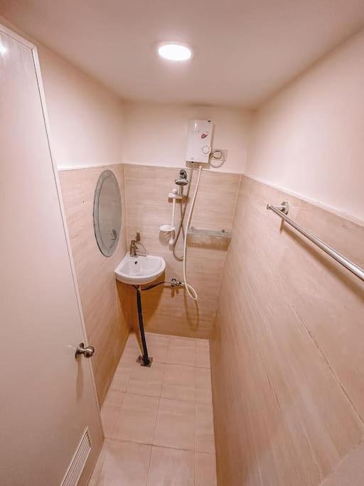 Chillhauz Staycation Apartment