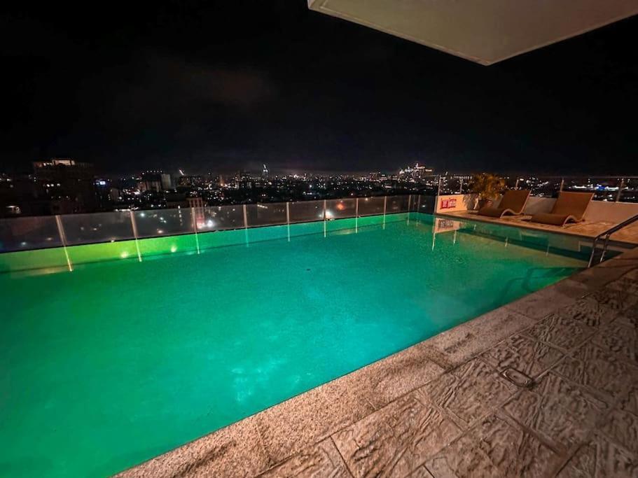Chillhauz Staycation Apartment