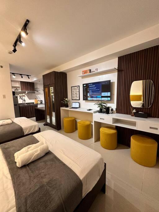 Living,the Persimmon Double Beds 4pax