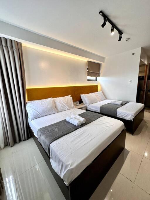 Living,the Persimmon Double Beds 4pax Cebu
