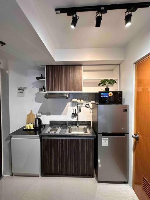 Living,the Persimmon Double Beds 4pax Apartment