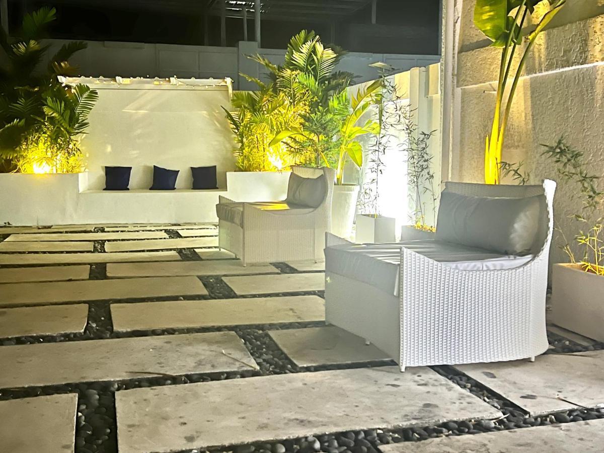 Issa's Haven 2* Look (Oslob)