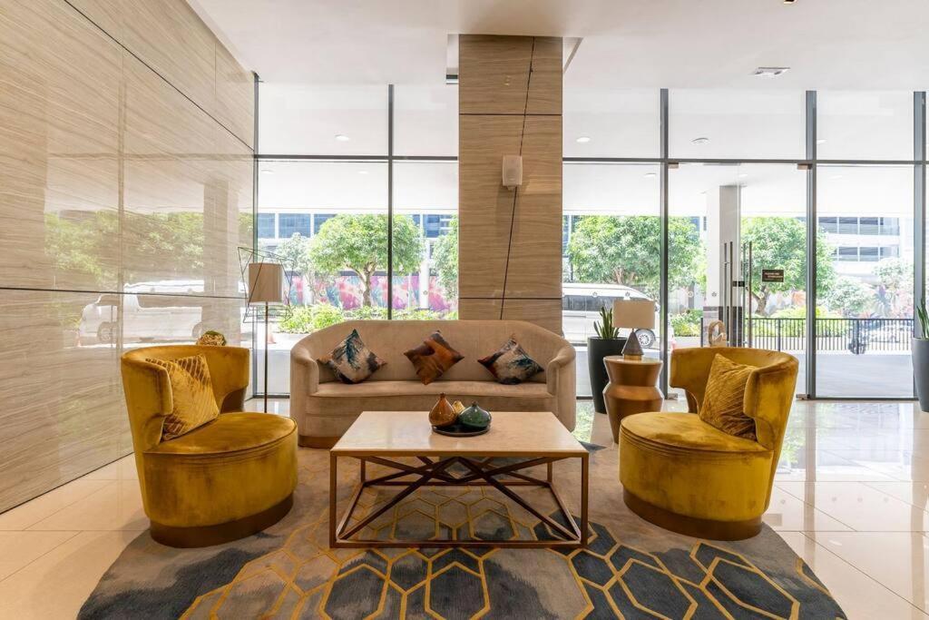 Apartment Omp 17j-t1, Seaview, Beach, Pool Access,near Airport, Fast Wi-fi, Netflix Punta Engano (Mactan)
