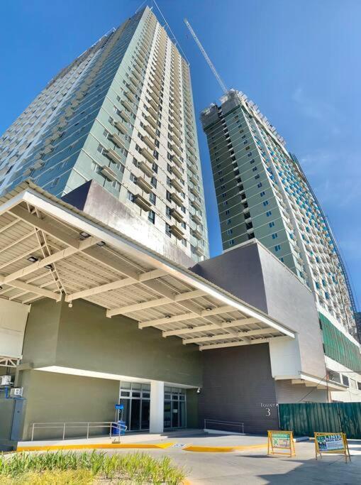 Avida Riala Tower 3 It Park * Cebu