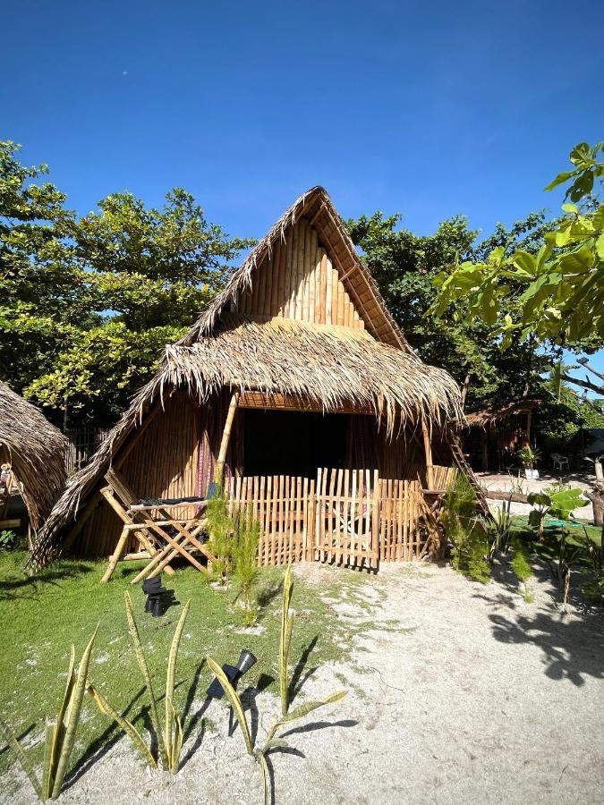 Tribal Huts Community Hostel Daanbantayan