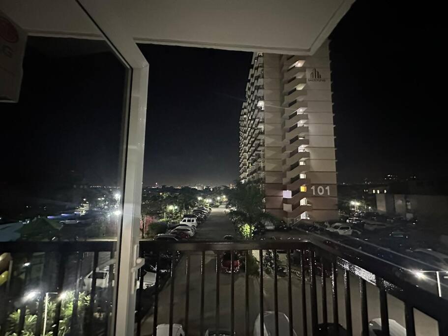 Fully Furnished With Balcony Fiber Wi-fi Apartment