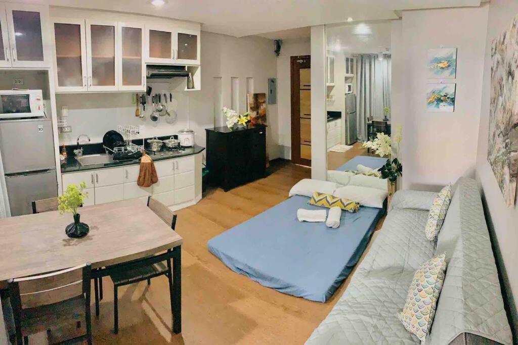 Spacious Appleone Equicom Ayala Apartment *