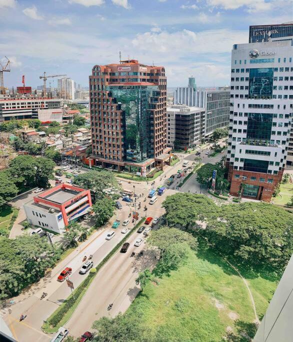Spacious Appleone Equicom Ayala Apartment