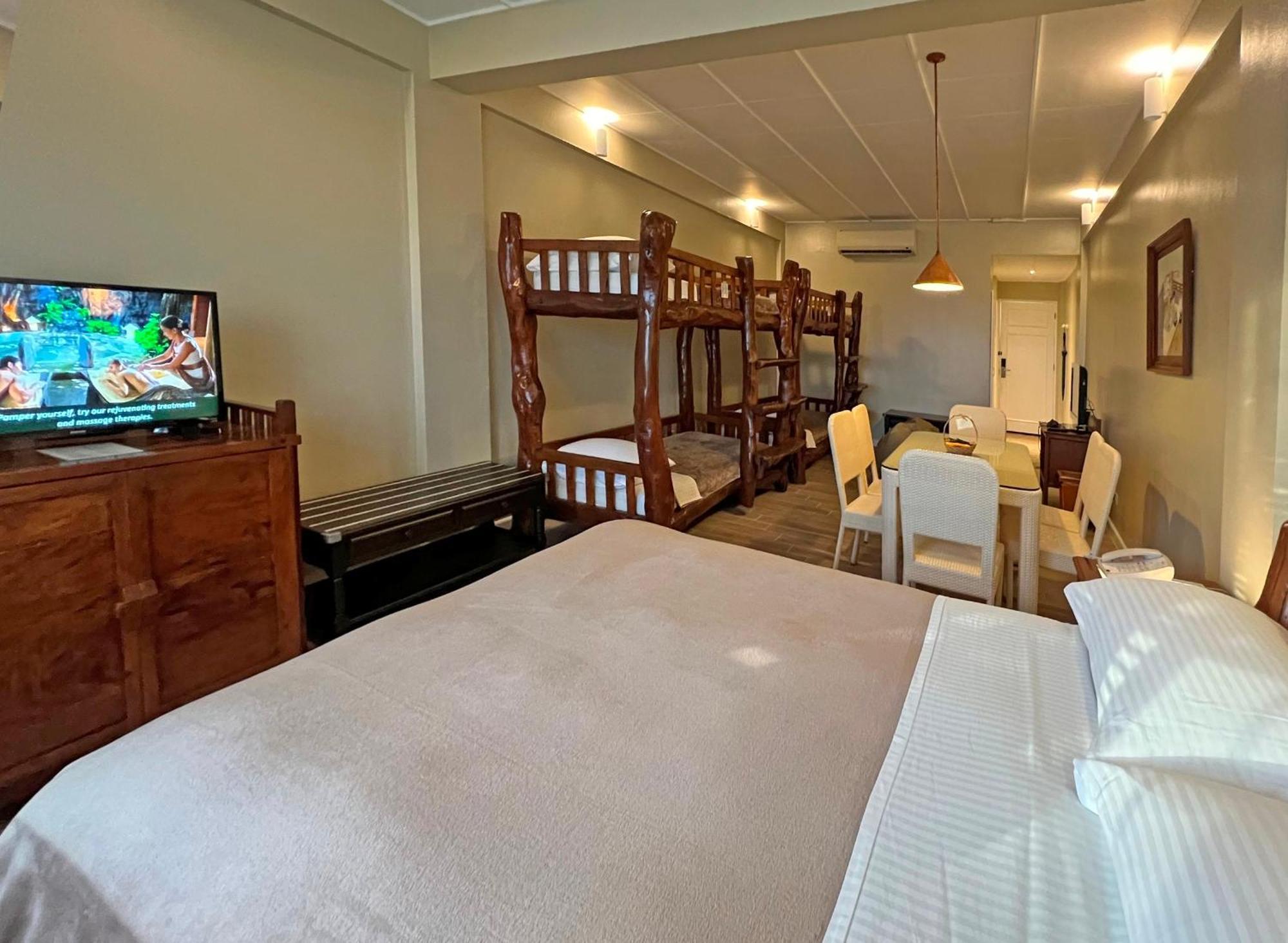 Resort Plantation Bay And Lapu-Lapu City