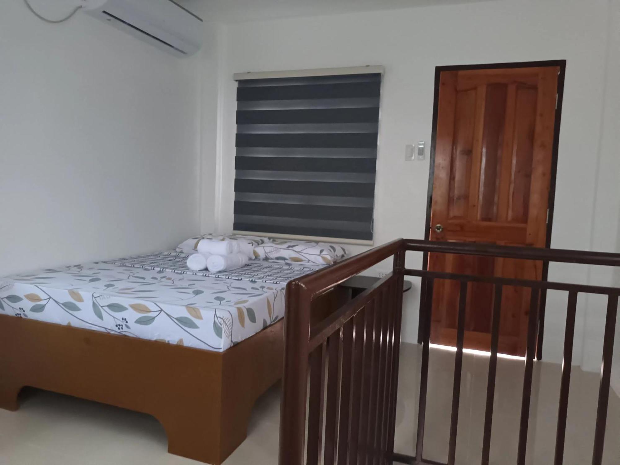 Hostel Grae's Apartelle *