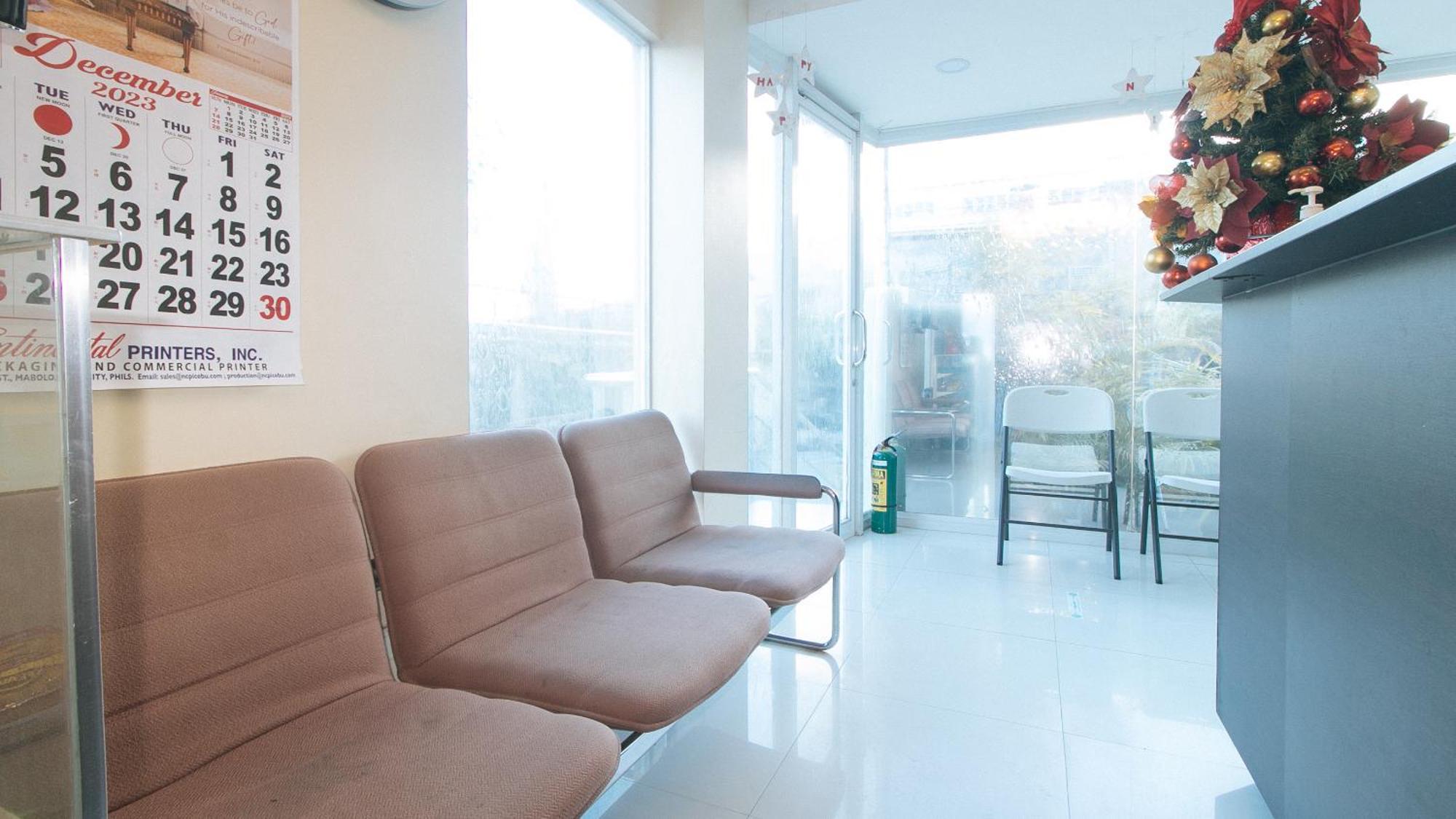 Reddoorz At Grand Apartelle Hernan Cortes 3*