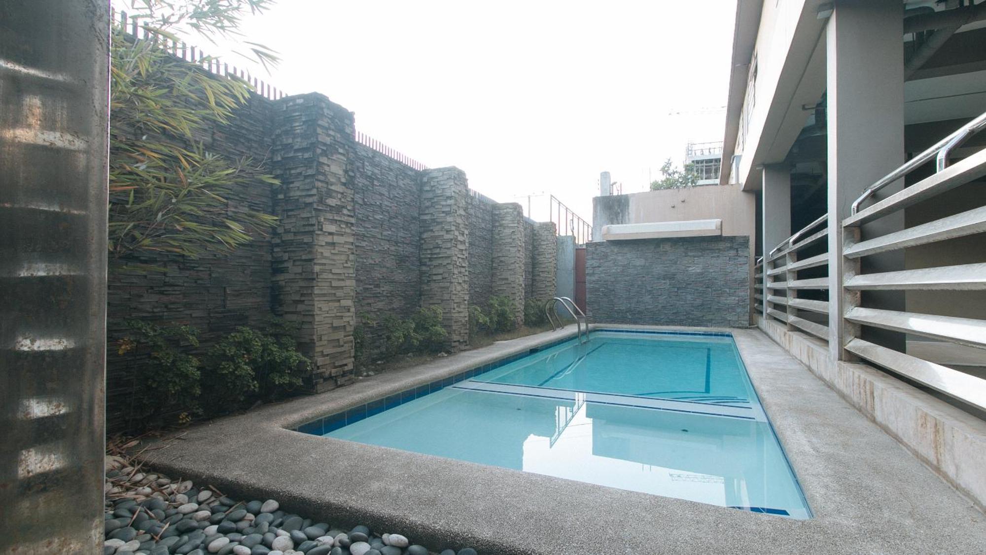 Hotel Reddoorz At Grand Apartelle Hernan Cortes Cebu
