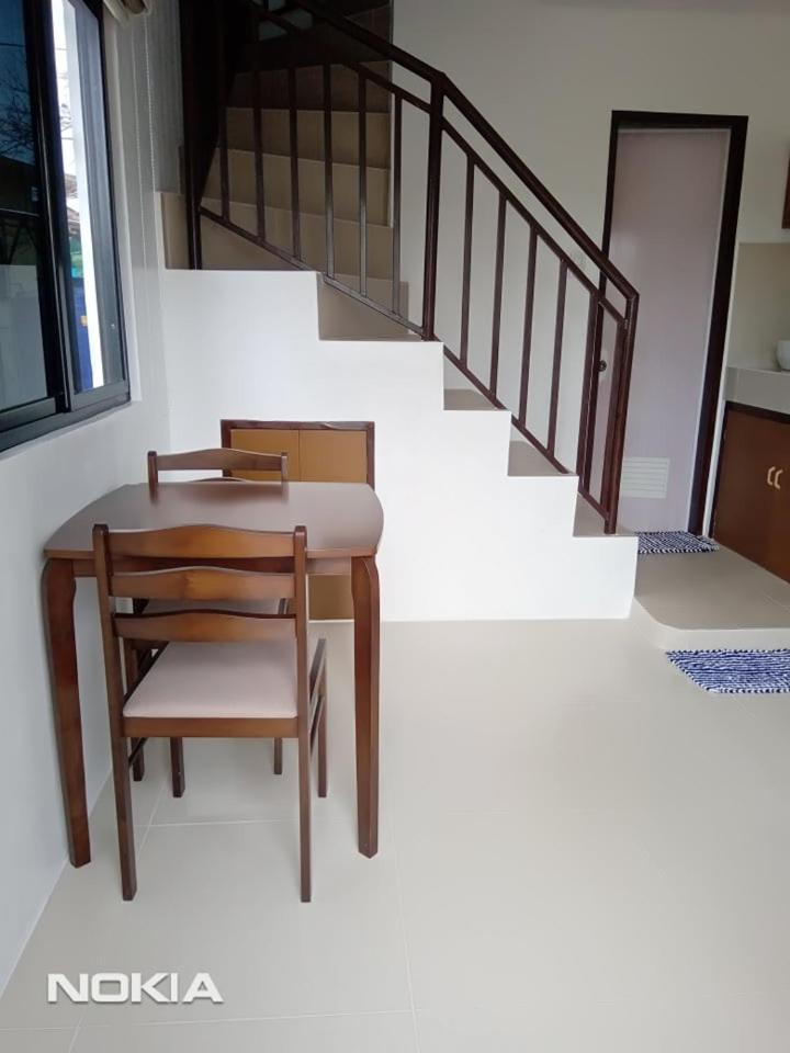 Grae's Apartelle Hostel *