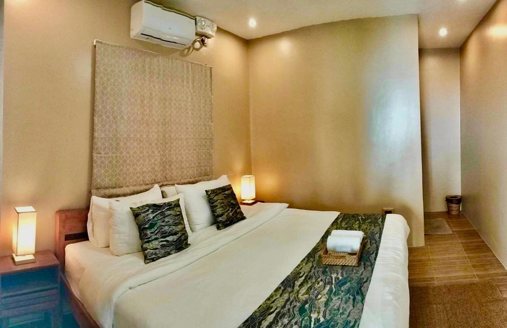 Resort Southseas And Dive Center Santander