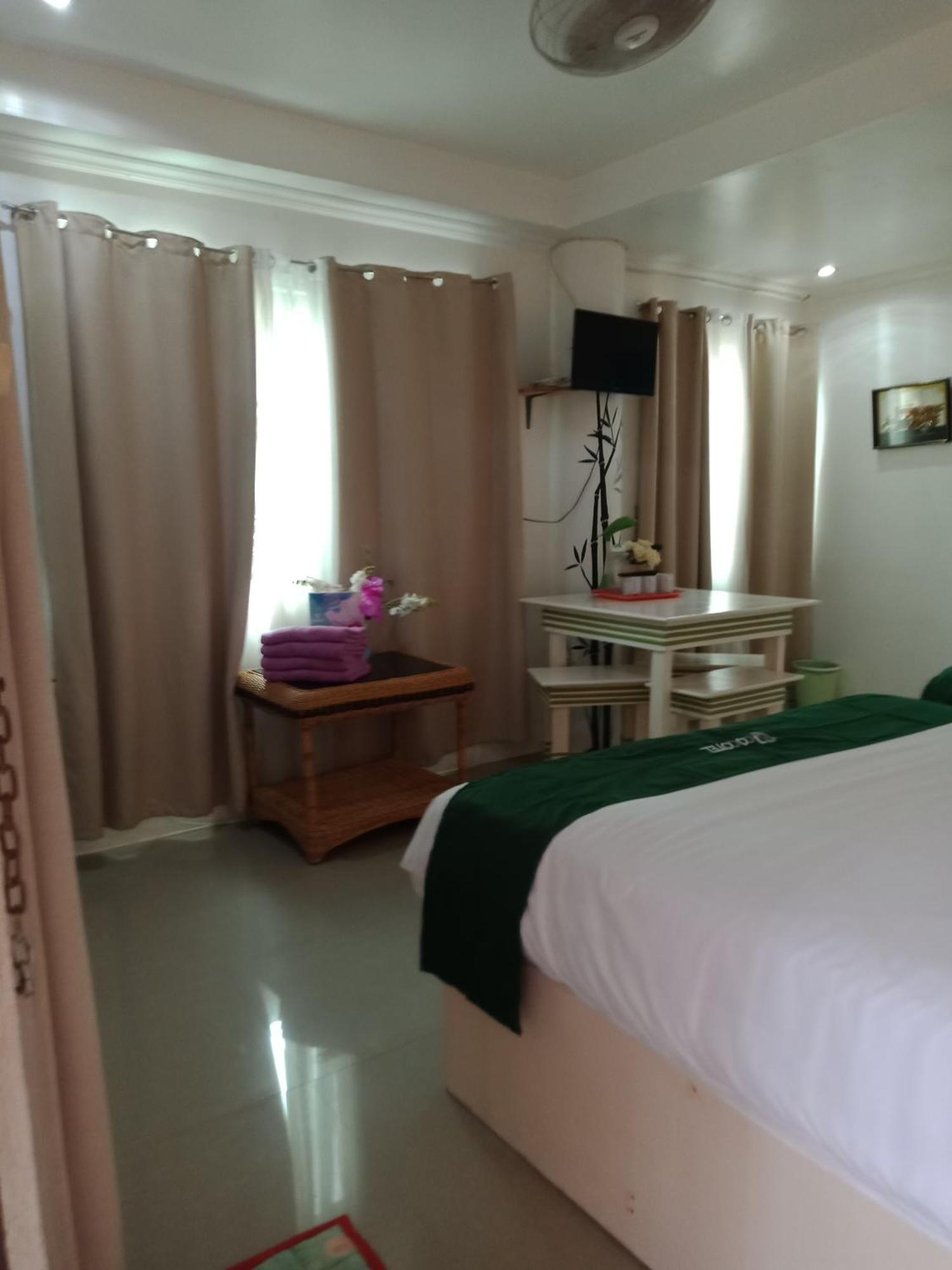 The Cronin Residences By Cocotel (adults Only) Acomodação com café da manhã  Oslob