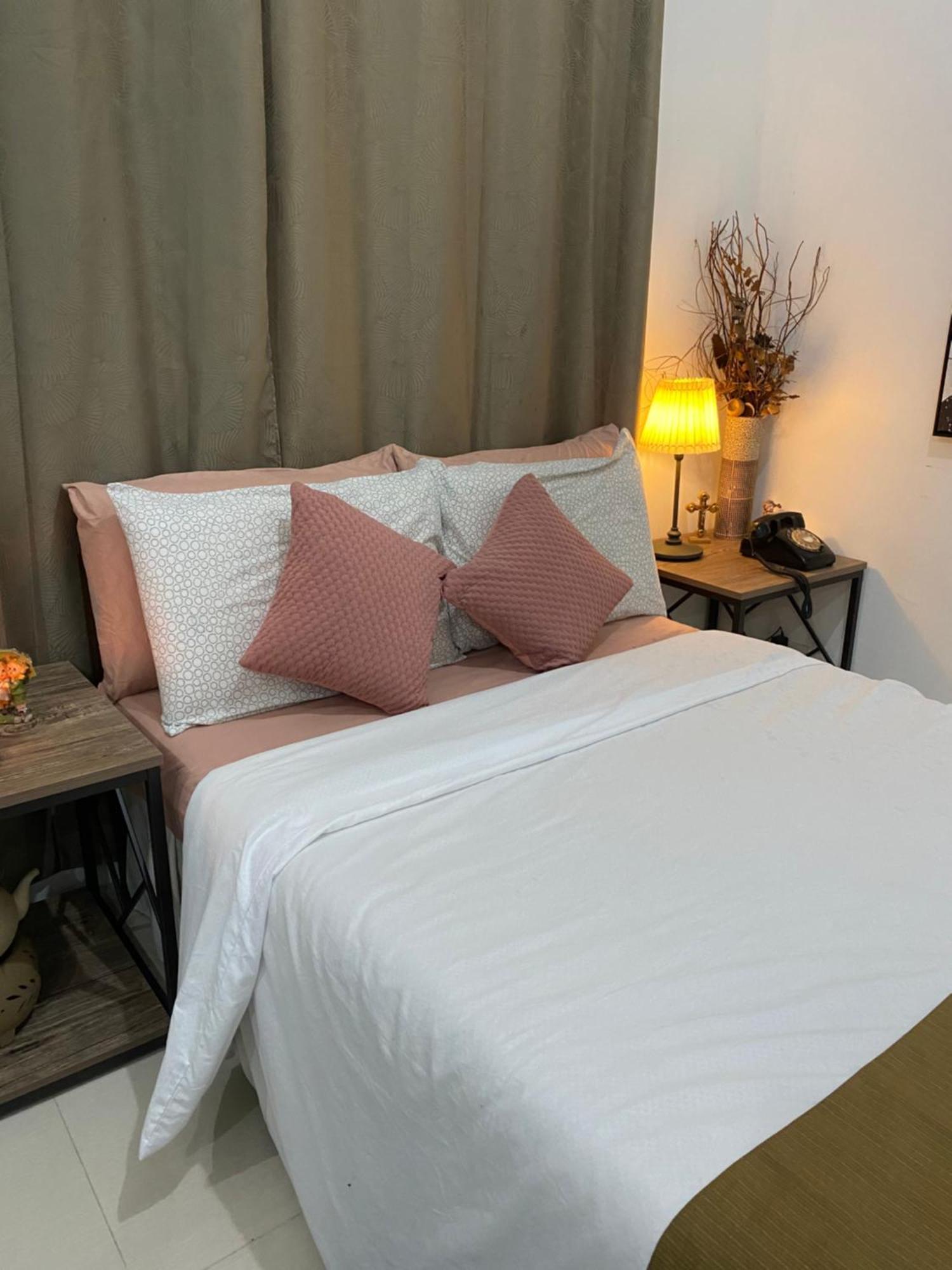 Apartment Deluxe Unit At Modena Town Sq *