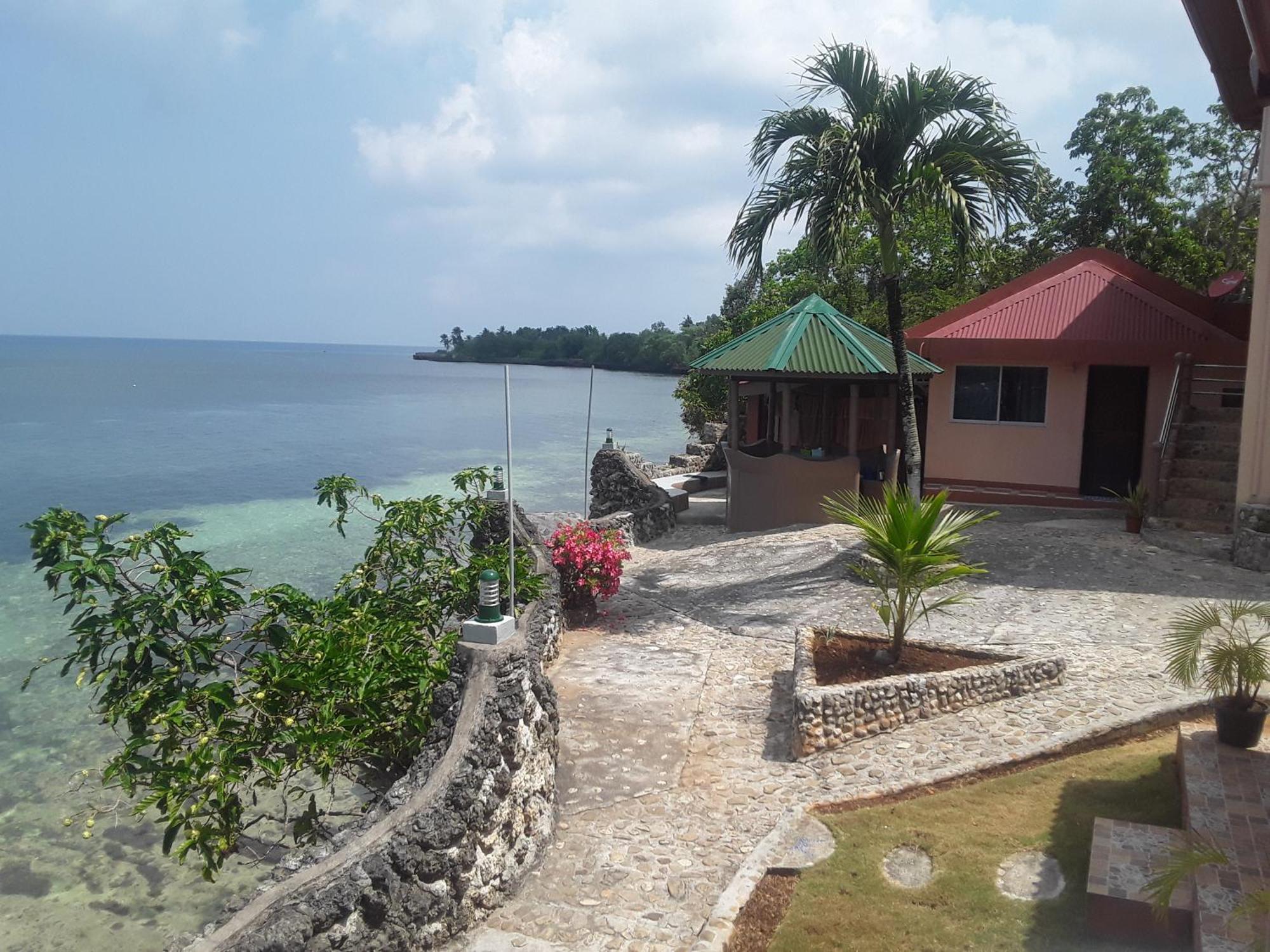 Guest house Sunset Vista Sea Front 3*