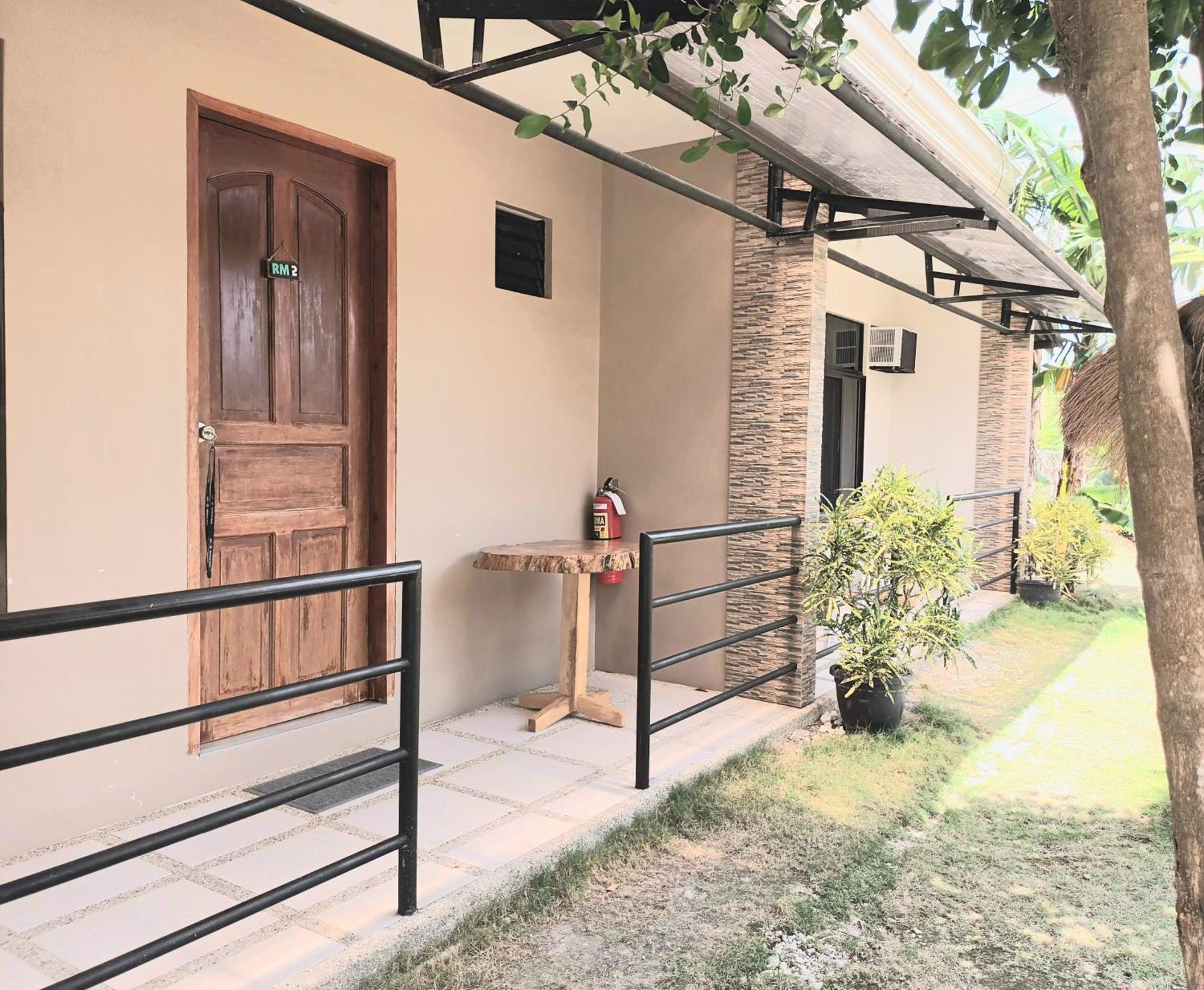 Hostel Grae's Apartelle *