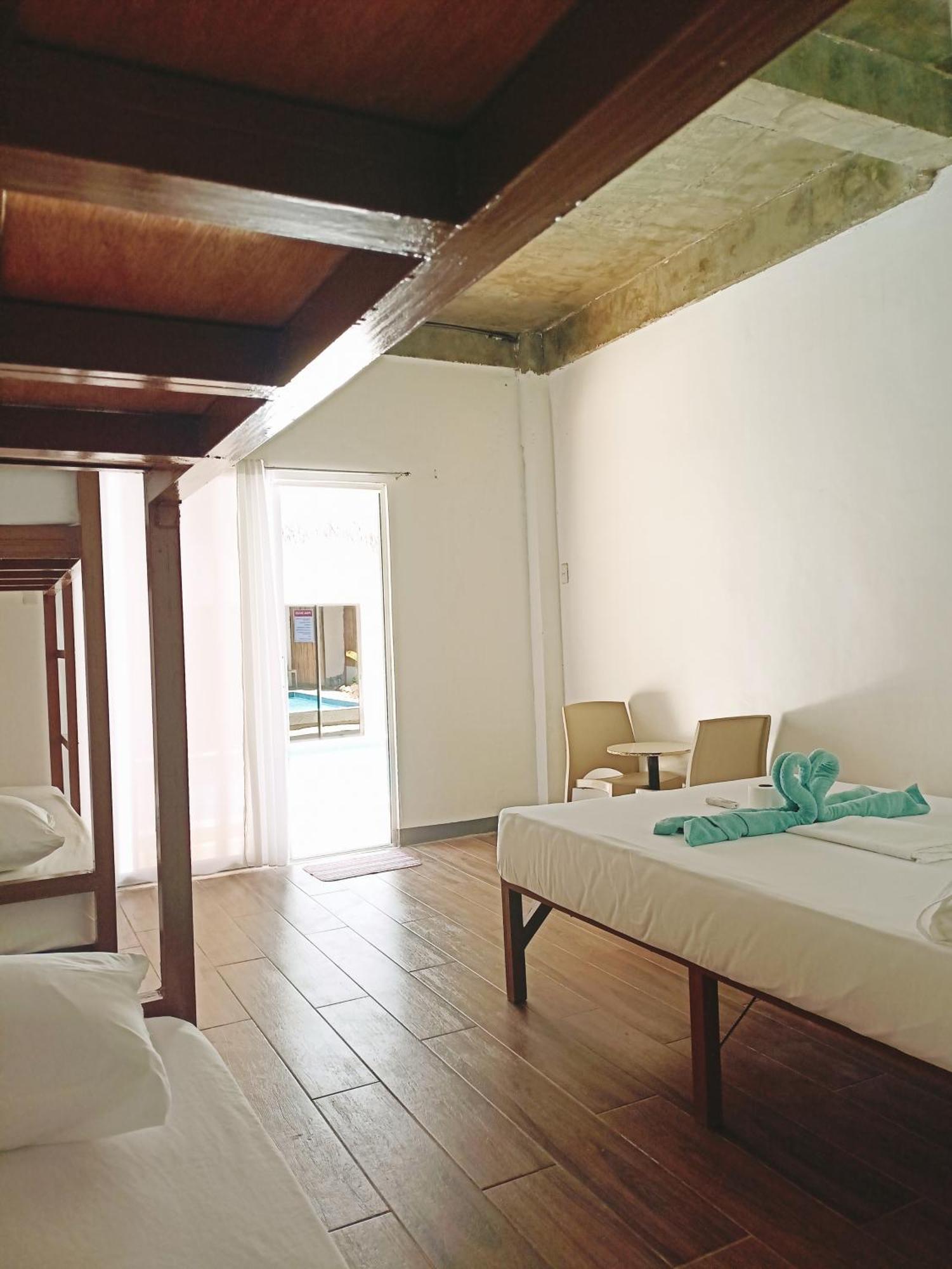 Hostel Camotes Himensulan