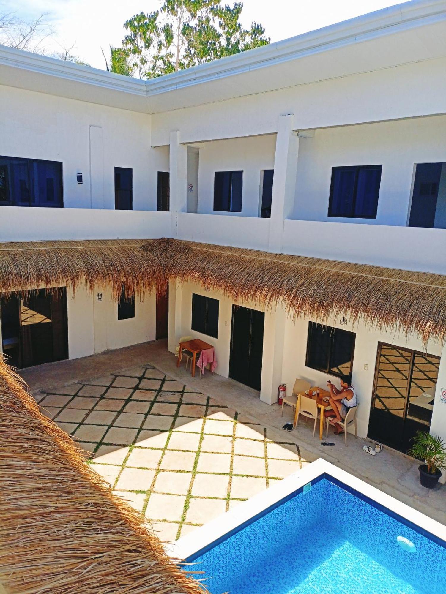 Camotes Hostel *