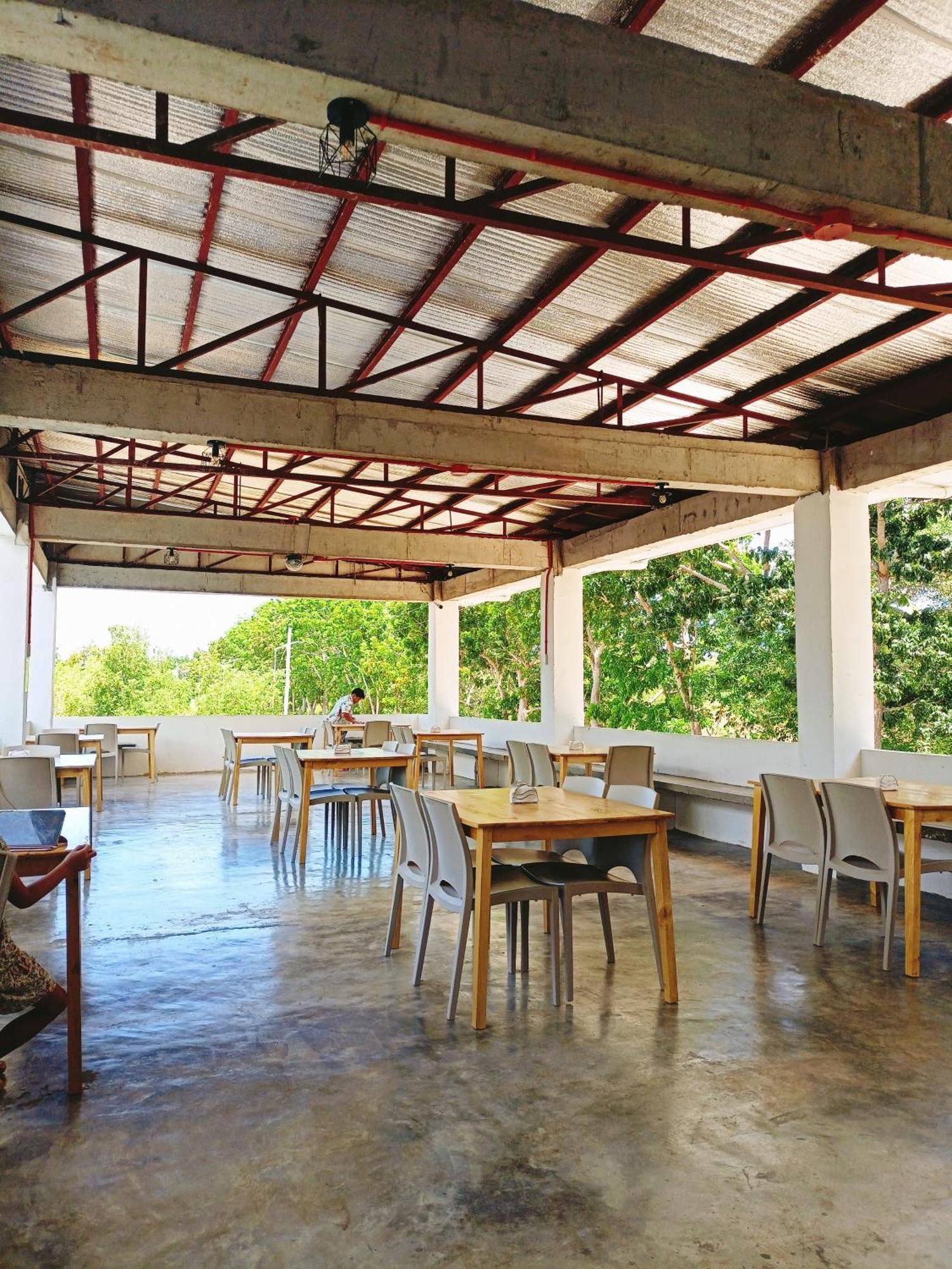 Hostel Camotes Himensulan