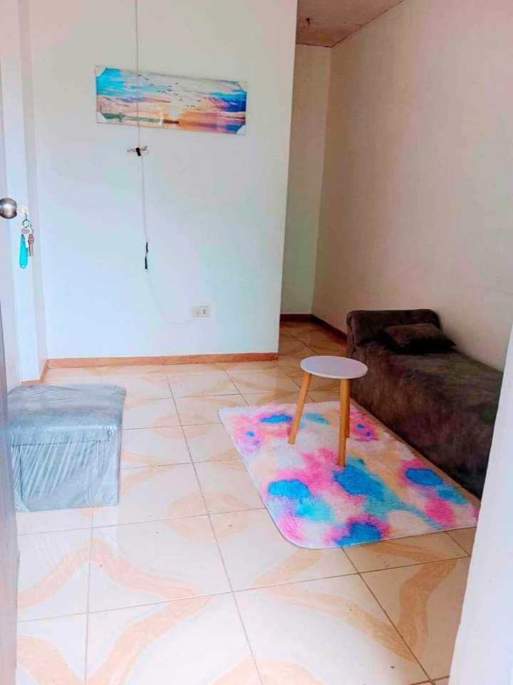 Marde's Apartment Pooc