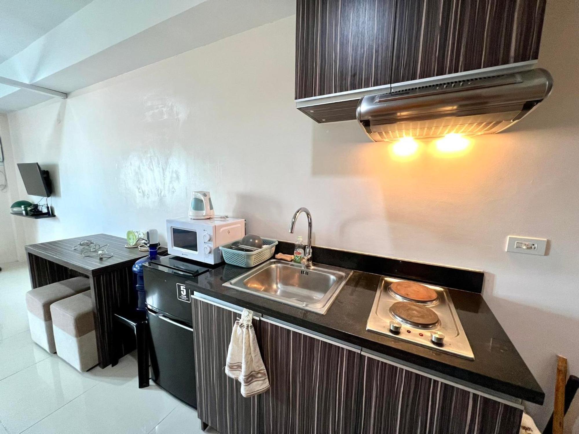 Persimmon B Aparthotel Cebu