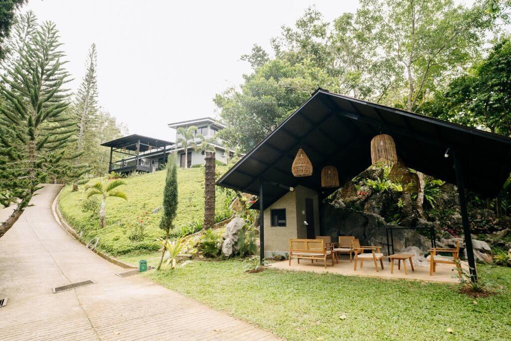 Grey Rock Mountain W/ Private Pool & Jacuzzi * Balamban